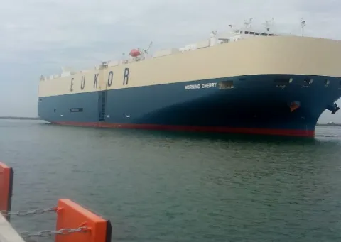 First Ship to Berth on Completed Jetty